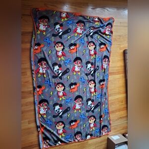 Ryan's World Super soft plush throw blanket Approx 90x60in.